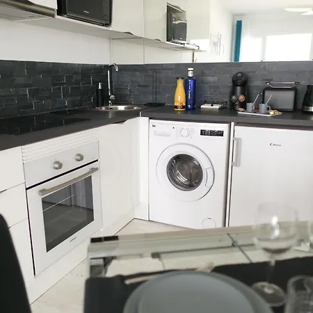 Portonovo Paraiso - Sea View - Piscina - Wifi - Old Town 公寓 卡门港