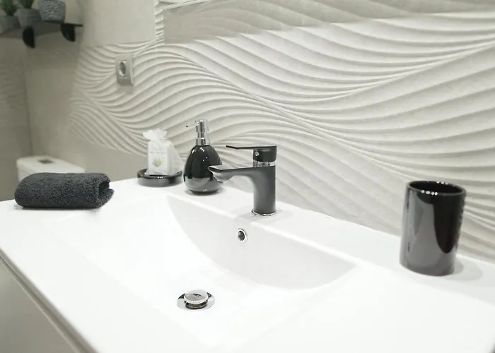 Portonovo Paraiso - Sea View - Piscina - Wifi - Old Town 公寓 卡门港